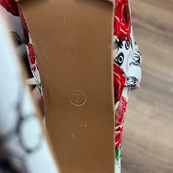 Ami Clubwear RARE Skull and Red Roses Platform Heels Sz 7 - Picture 11 of 15